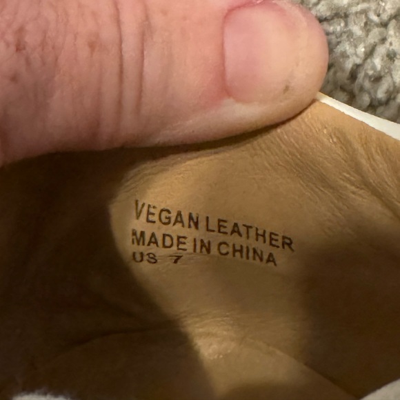 Oasis Society Californa Vegan Leather Women's Sneakers Star Black White - Picture 7 of 10